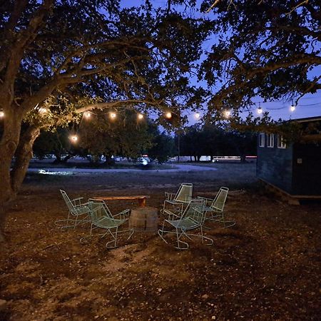 The Container Retreat @ 290 Wine Trail #10 Welcome Friends! Hye Екстер'єр фото