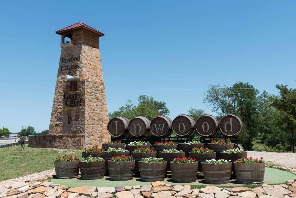 The Container Retreat @ 290 Wine Trail #10 Welcome Friends! Hye Екстер'єр фото