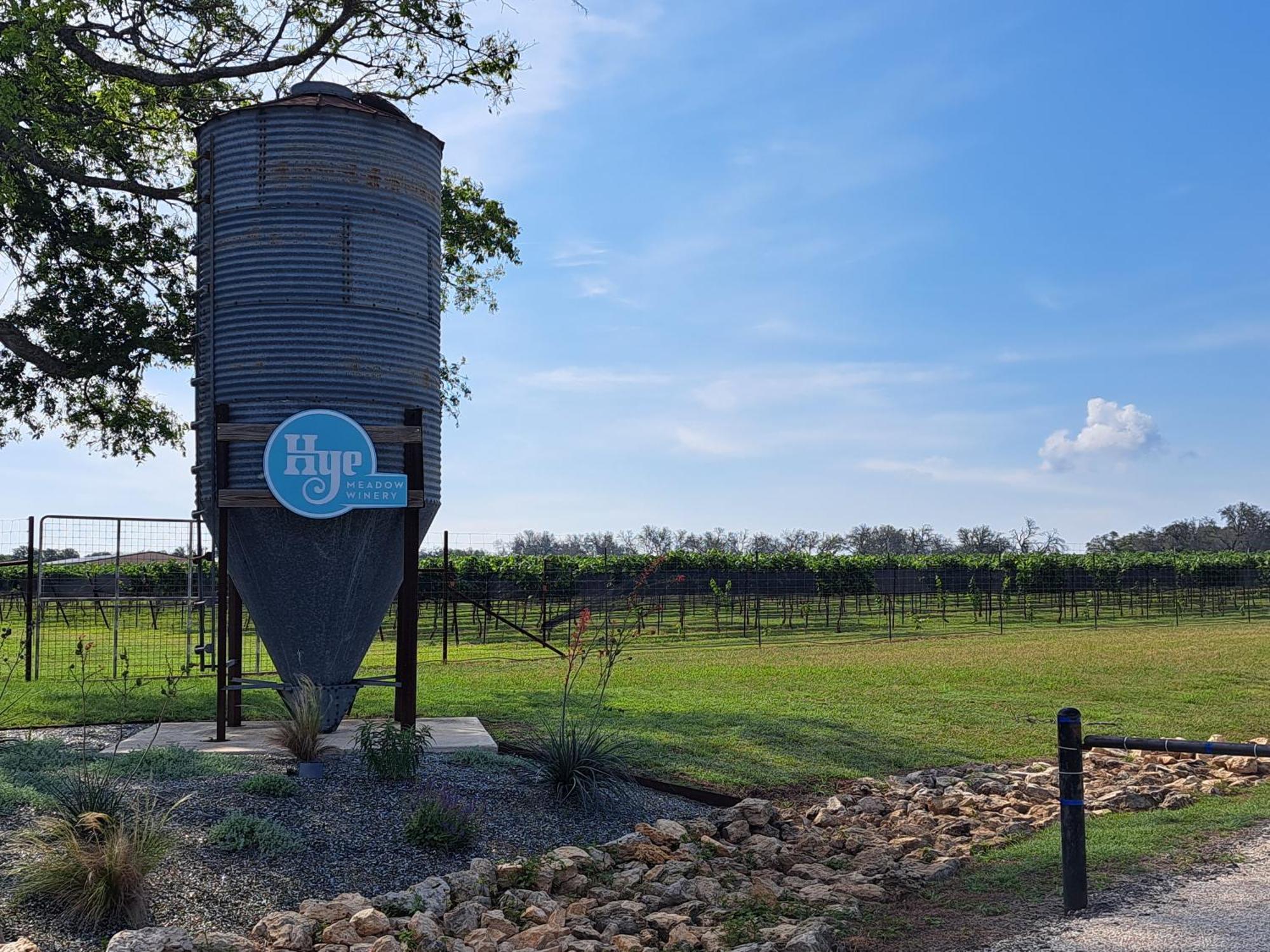 The Container Retreat @ 290 Wine Trail #10 Welcome Friends! Hye Екстер'єр фото